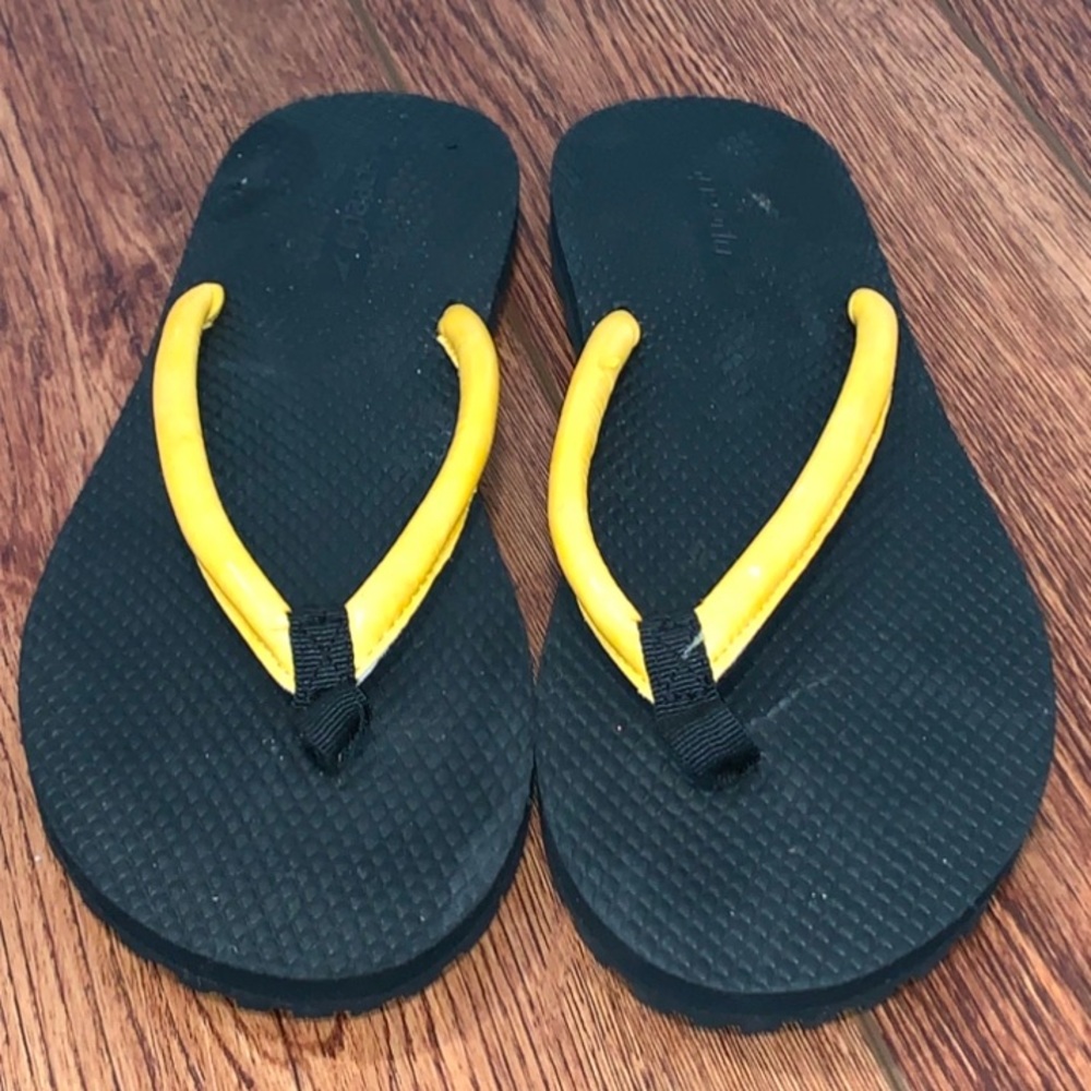 SPEEDO: Women’s Flip Flop Sandals Size 8!
